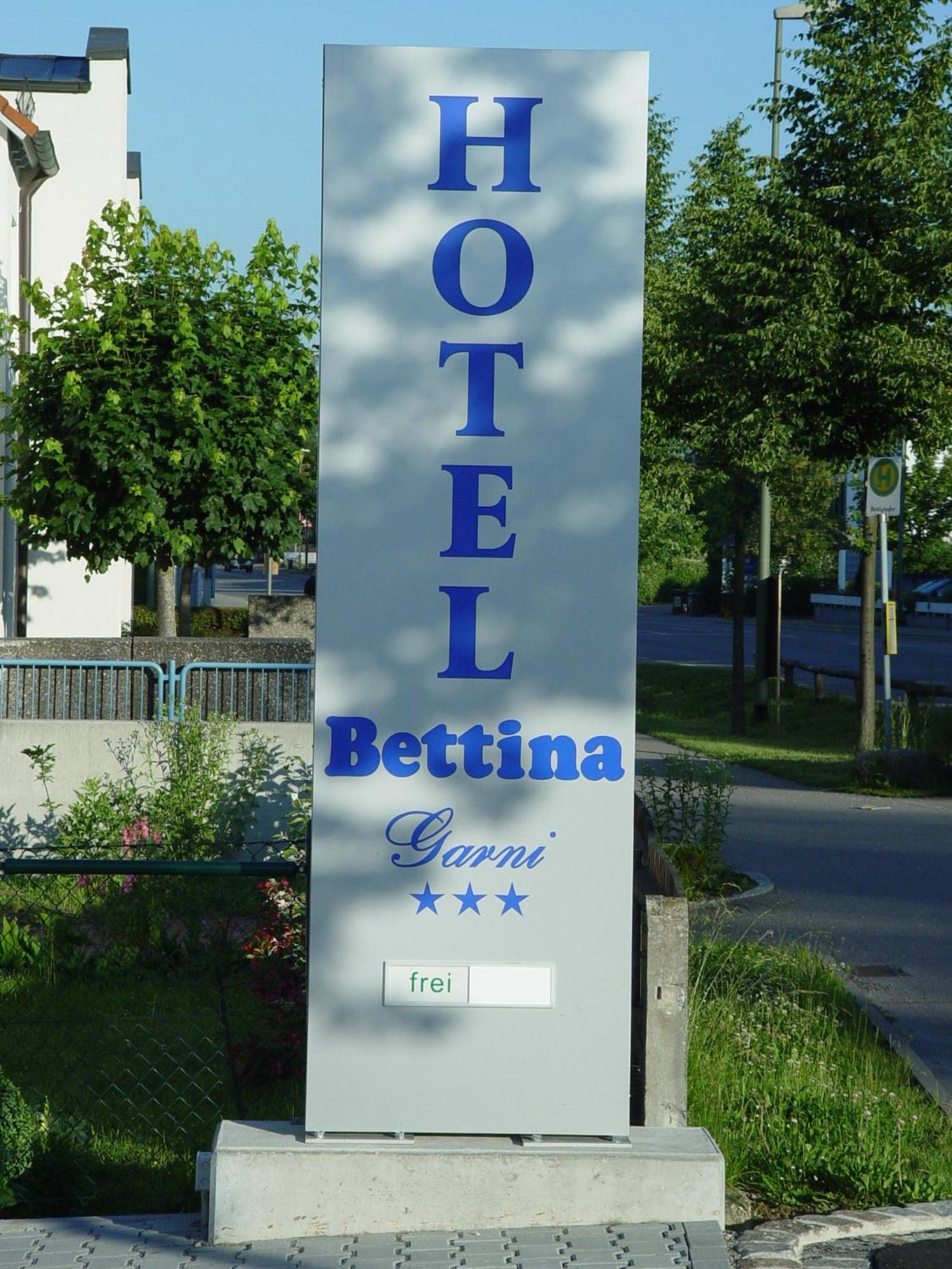 Hotel Bettina Garni Гюнцбург Экстерьер фото
